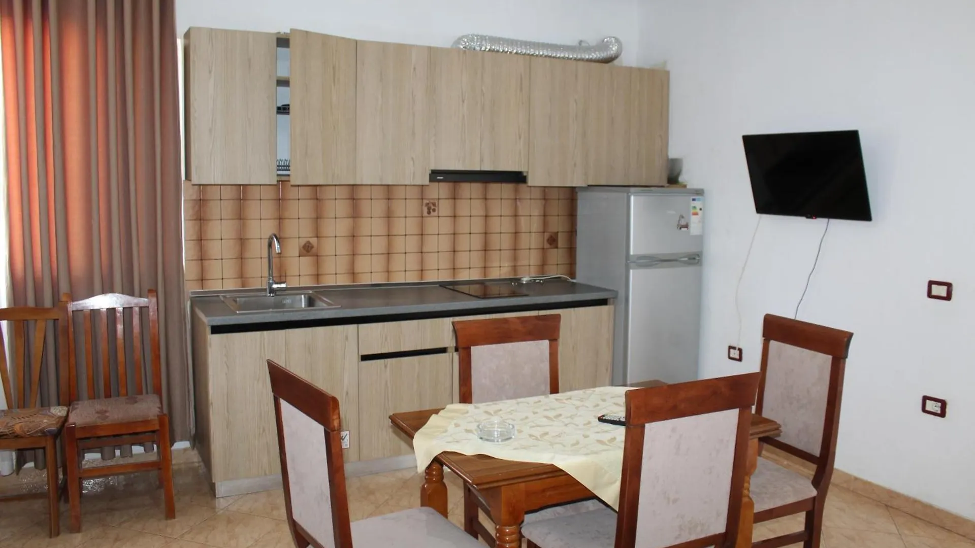 Apartamento Hotel Vangjeli Orikum Albania
