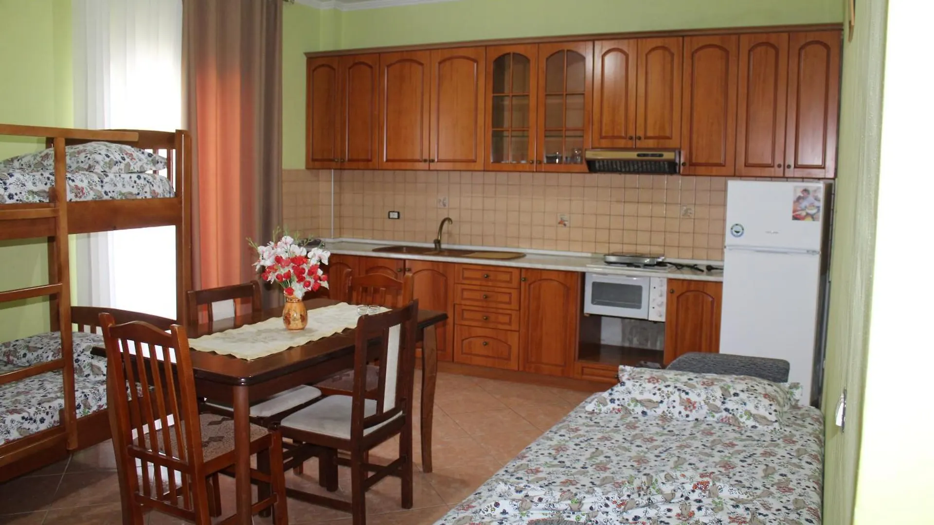 Hotel Vangjeli Orikum 0*,  Albânia