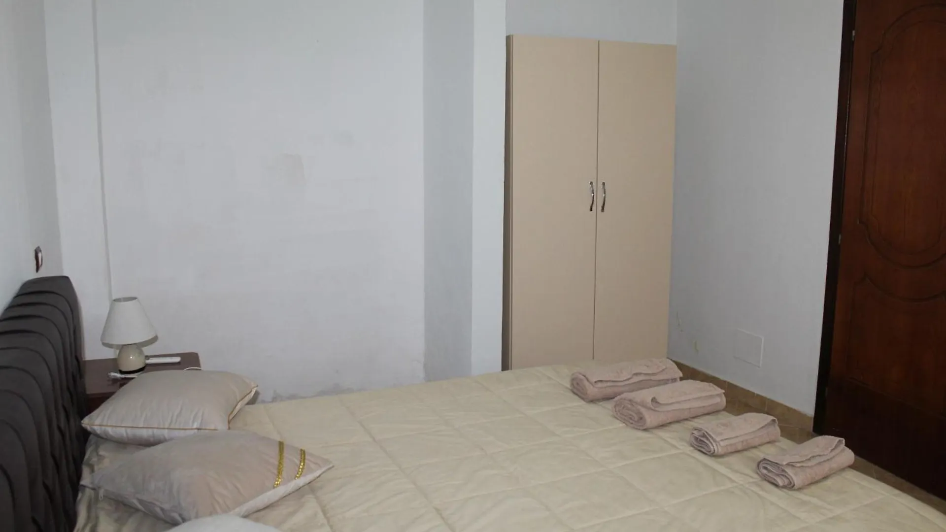Hotel Vangjeli Orikum Apartamento